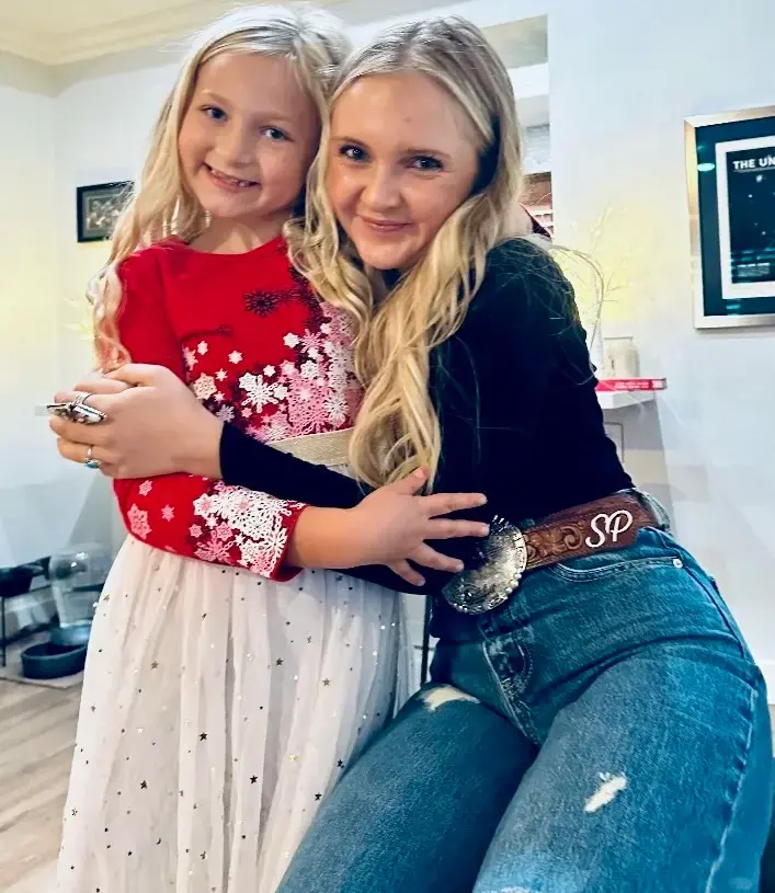 Sara and Scarlett